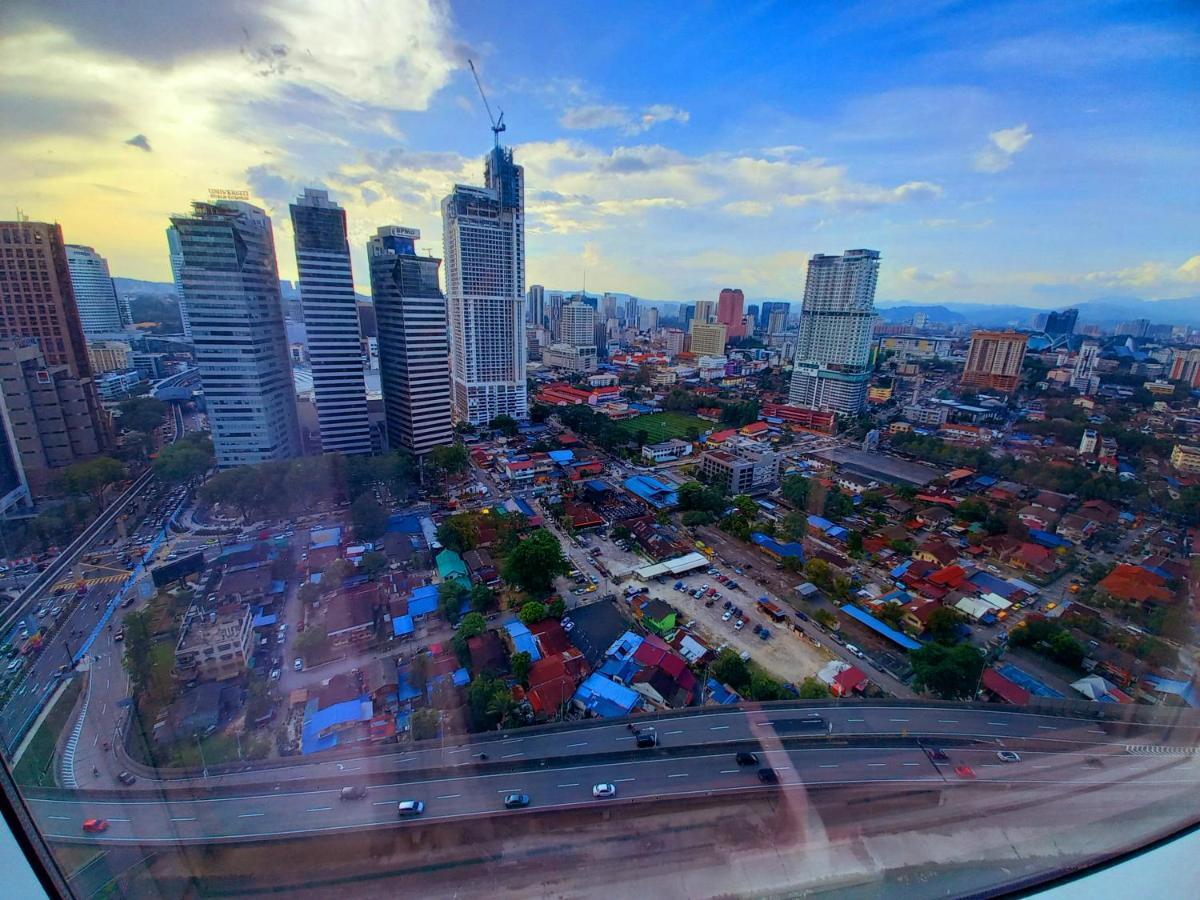 เยมาลา สวีท @ แพลทินัม เคแอลซีซี Apartment กัวลาลัมเปอร์ ภายนอก รูปภาพ
